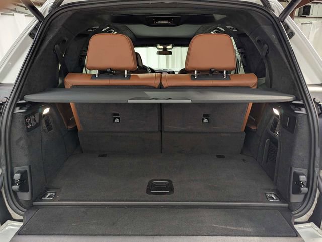 Used 2021 BMW X7 M50i AWD/4WD image 30