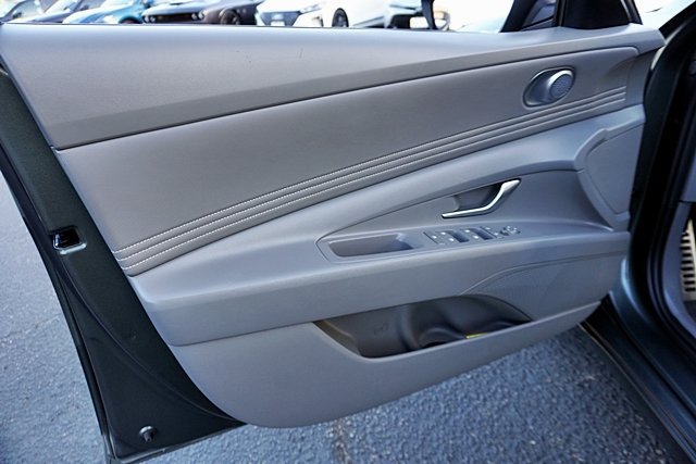 Certified 2026 Hyundai Elantra Sport FWD image 31