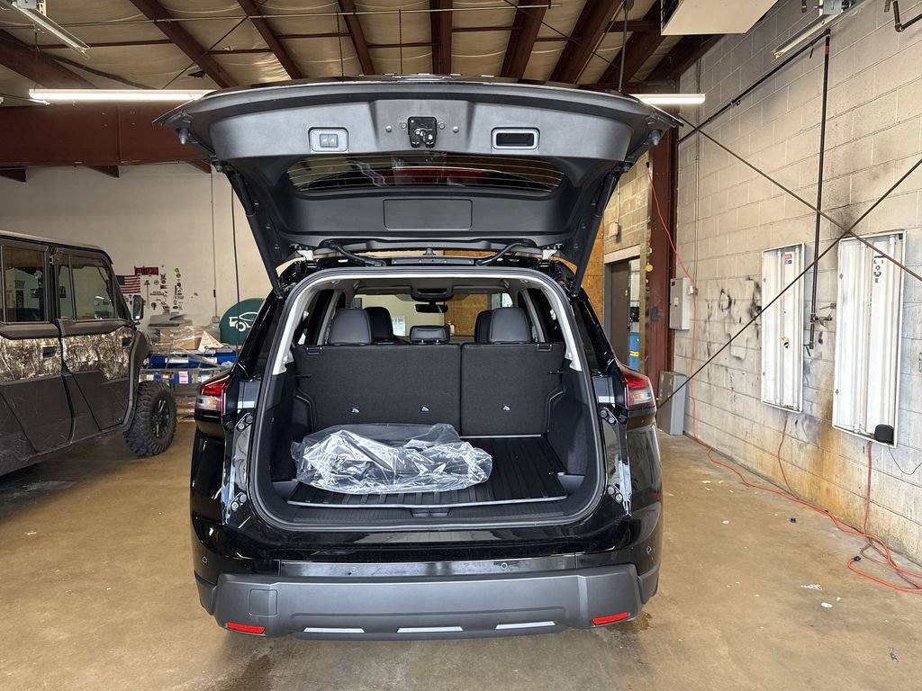 New 2026 Nissan Rogue SV AWD/4WD image 19