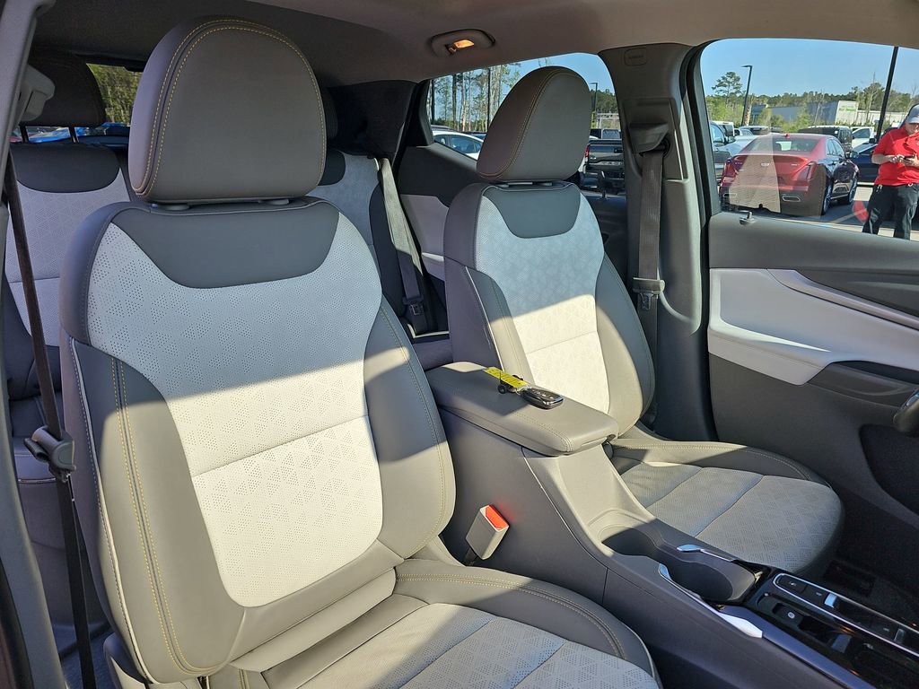 Used 2022 Chevrolet Bolt EUV Premier w/ Launch Edition image 13