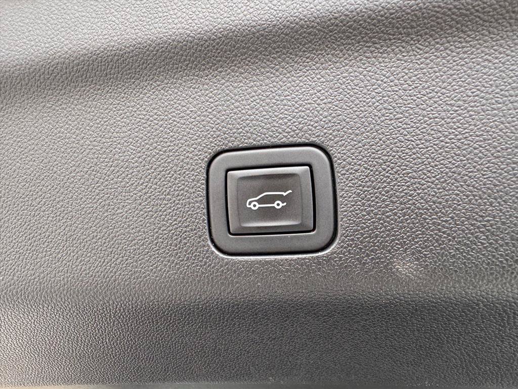 Used 2024 Chevrolet Tahoe RST w/ Luxury Package AWD/4WD image 10