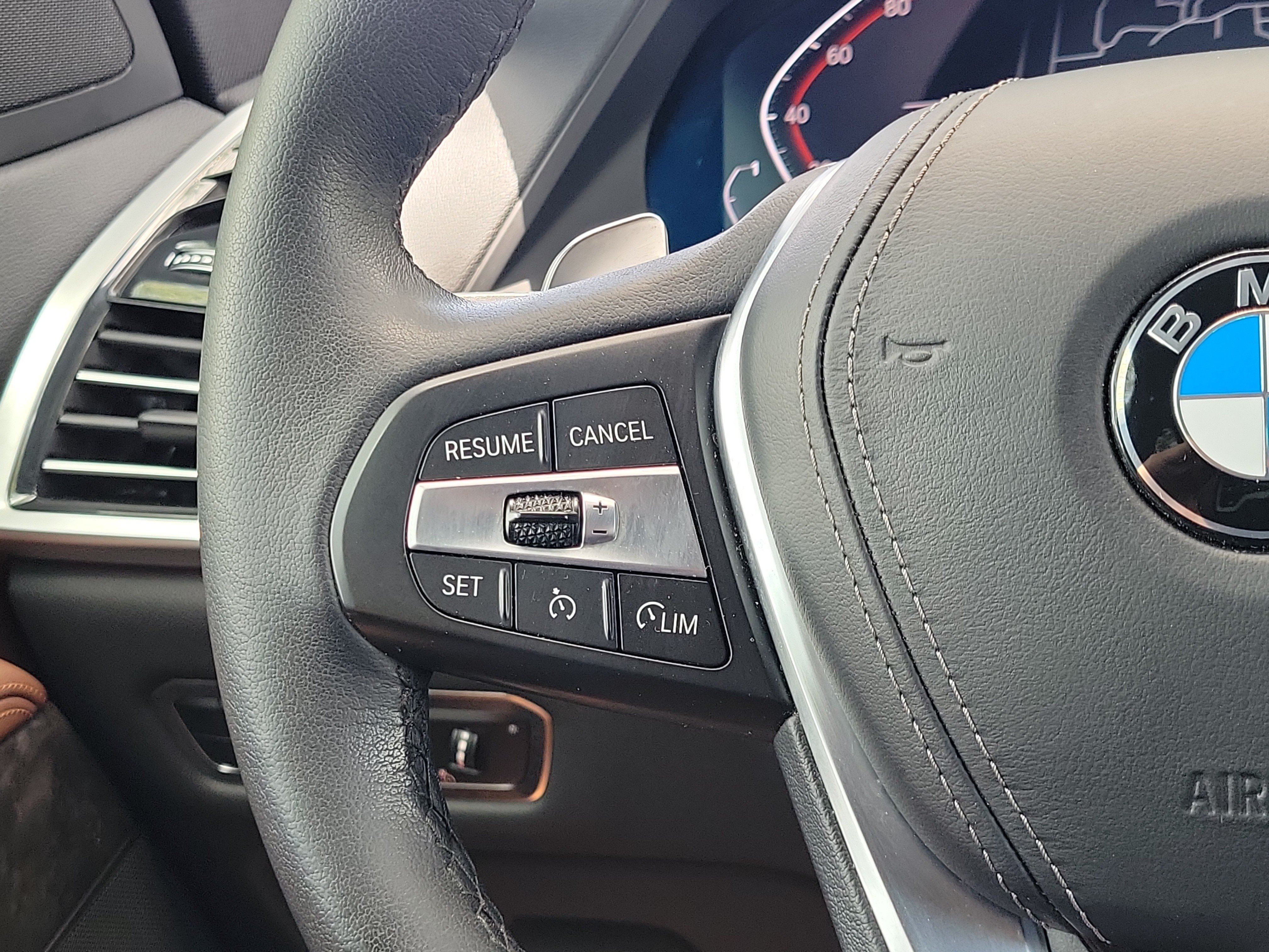 Used 2023 BMW X5 xDrive40i w/ Premium Package AWD/4WD image 19