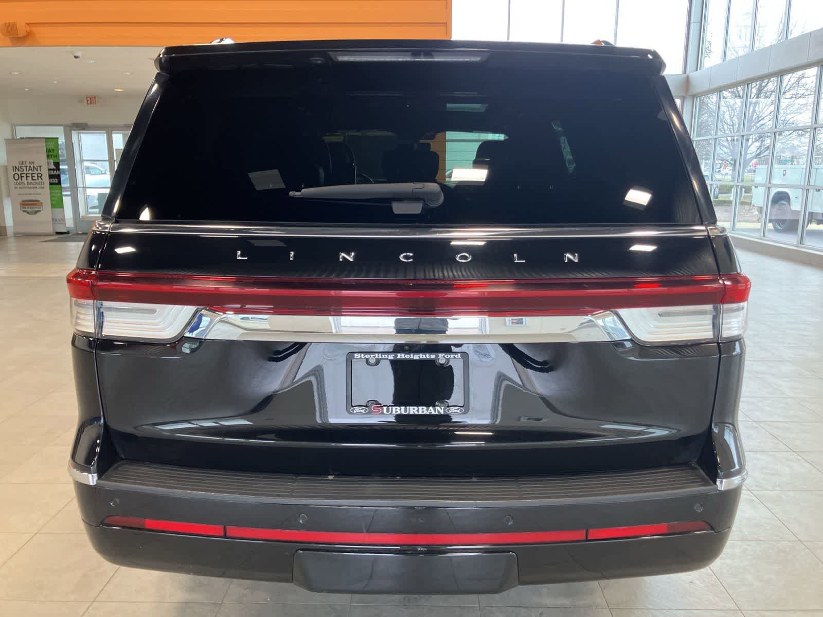 Used 2023 Lincoln Navigator Reserve w/ Equipment Group 201A image 6