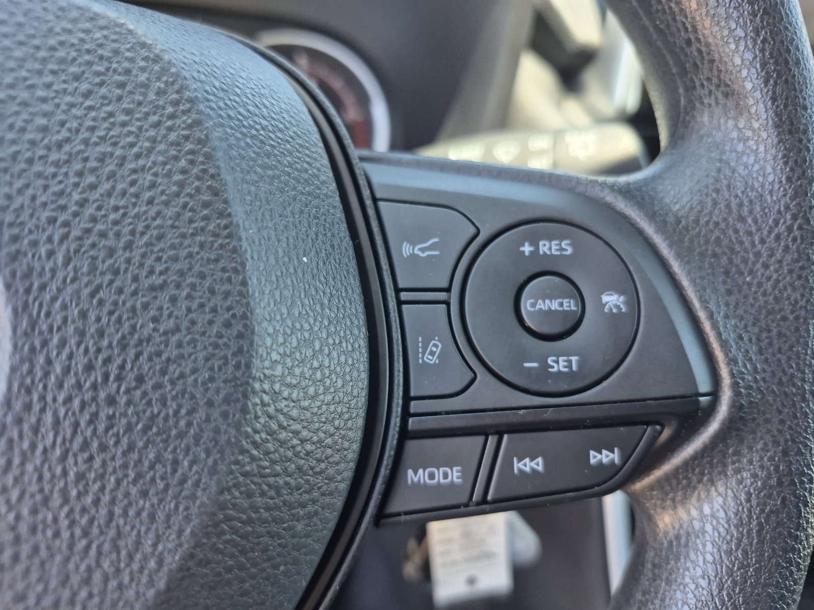 Certified 2023 Toyota RAV4 LE AWD/4WD image 27