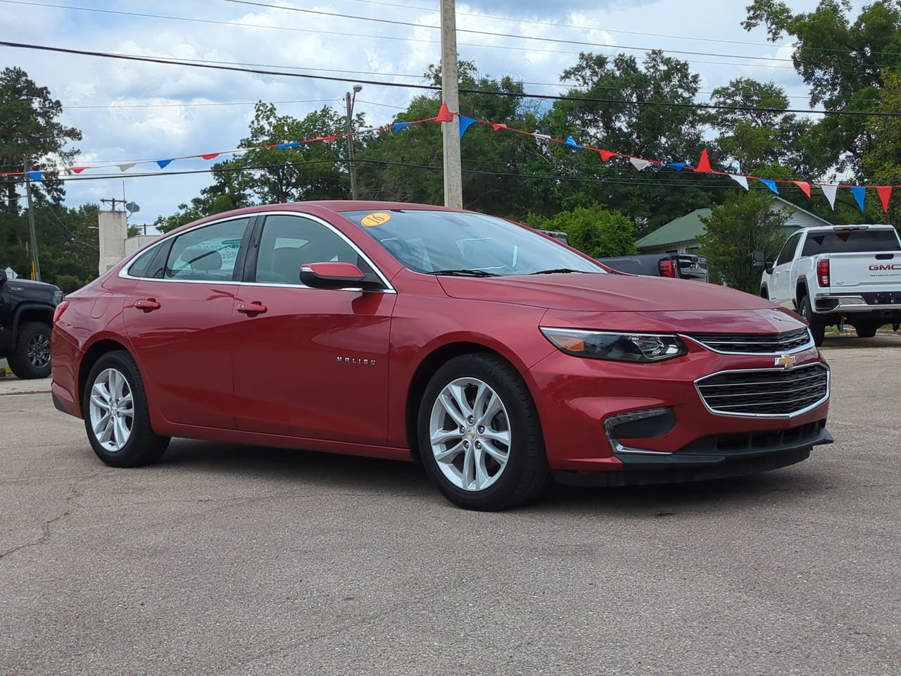 Used 2016 Chevrolet Malibu LT w/ Leather Package FWD image 2