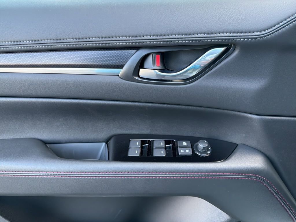 New 2025 MAZDA CX-5 Carbon Edition image 13