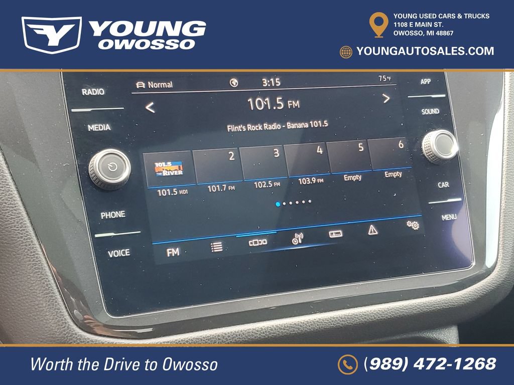 Used 2022 Volkswagen Tiguan SE w/ Panoramic Sunroof Package AWD/4WD image 16