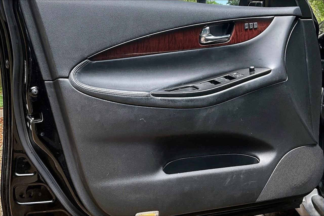 Used 2017 INFINITI QX50 2WD w/ Premium Plus Package image 17