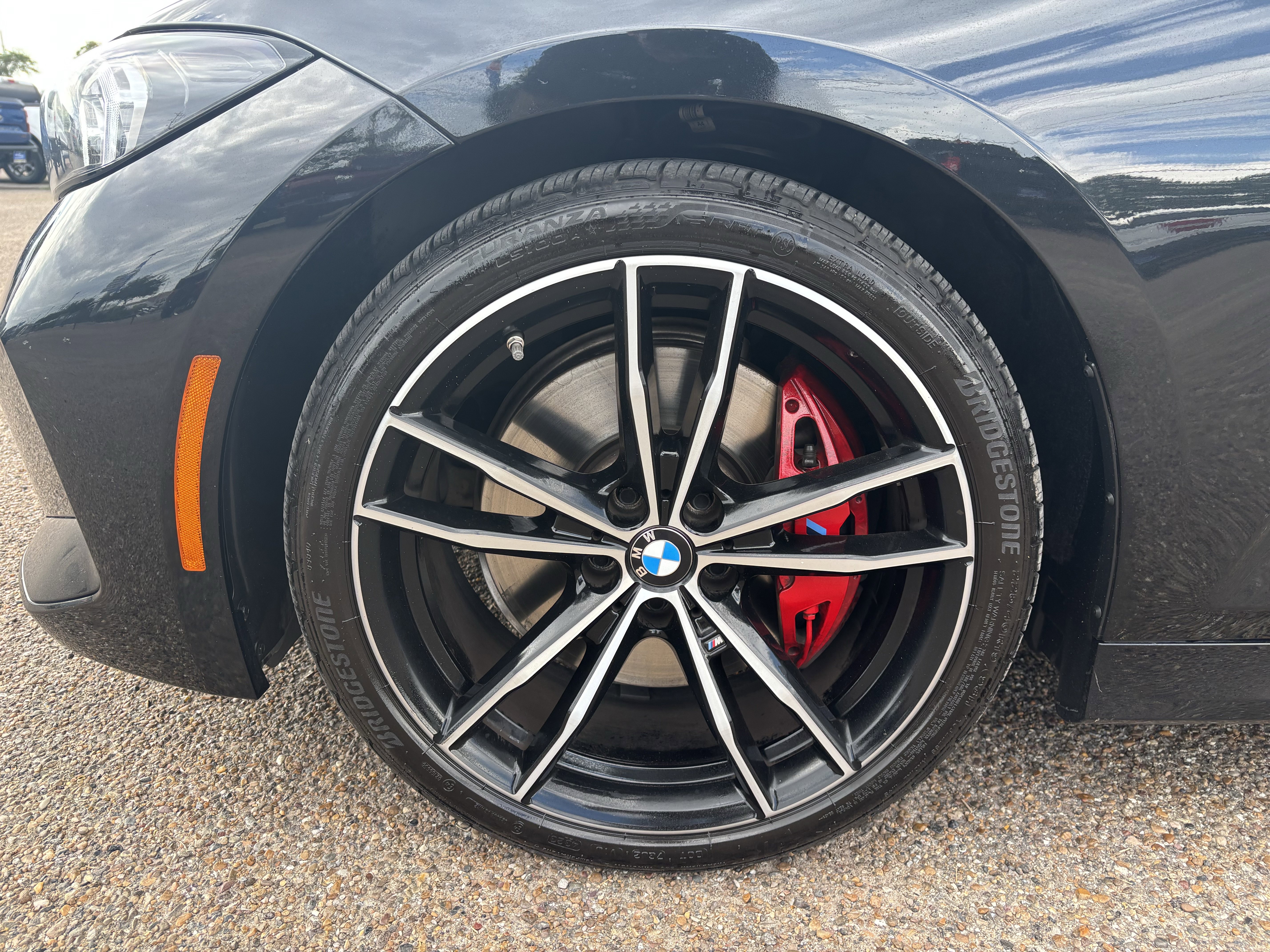 Used 2024 BMW 330i Sedan w/ M Sport Package image 13