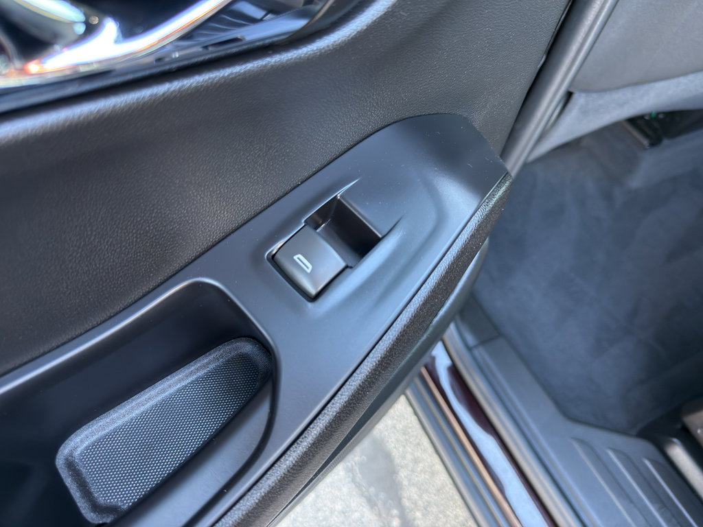 Used 2023 Chevrolet Traverse LT w/ LPO, Floor Liner Package image 31