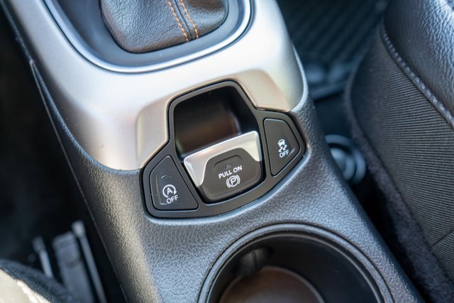 Used 2018 Jeep Compass Latitude w/ Cold Weather Group image 33