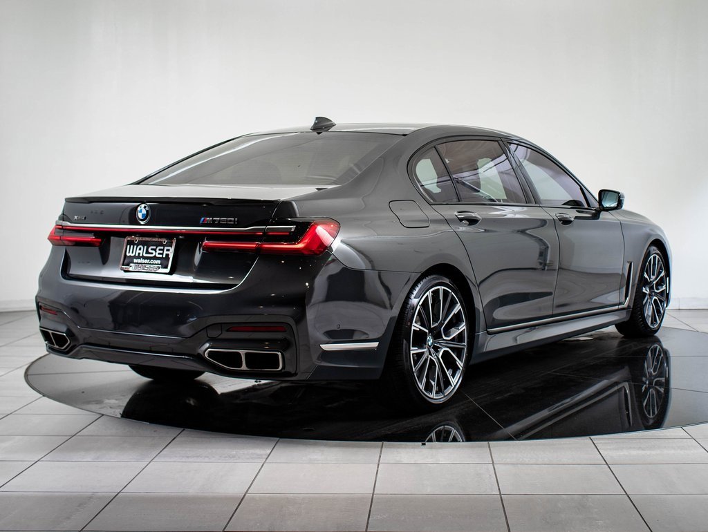 Used 2022 BMW M760i xDrive w/ Luxury Rear Seating Package image 7