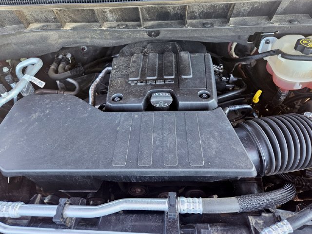 Used 2023 Chevrolet Silverado 1500 LT AWD/4WD image 22