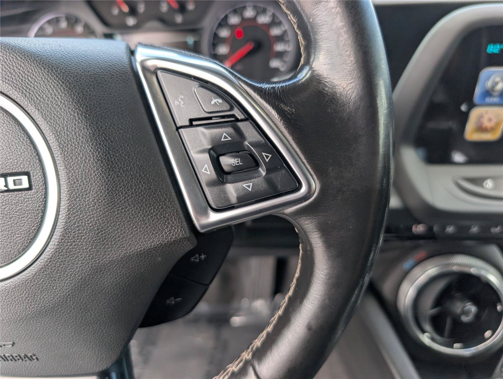 Used 2018 Chevrolet Camaro LS w/ Technology Package RWD image 20