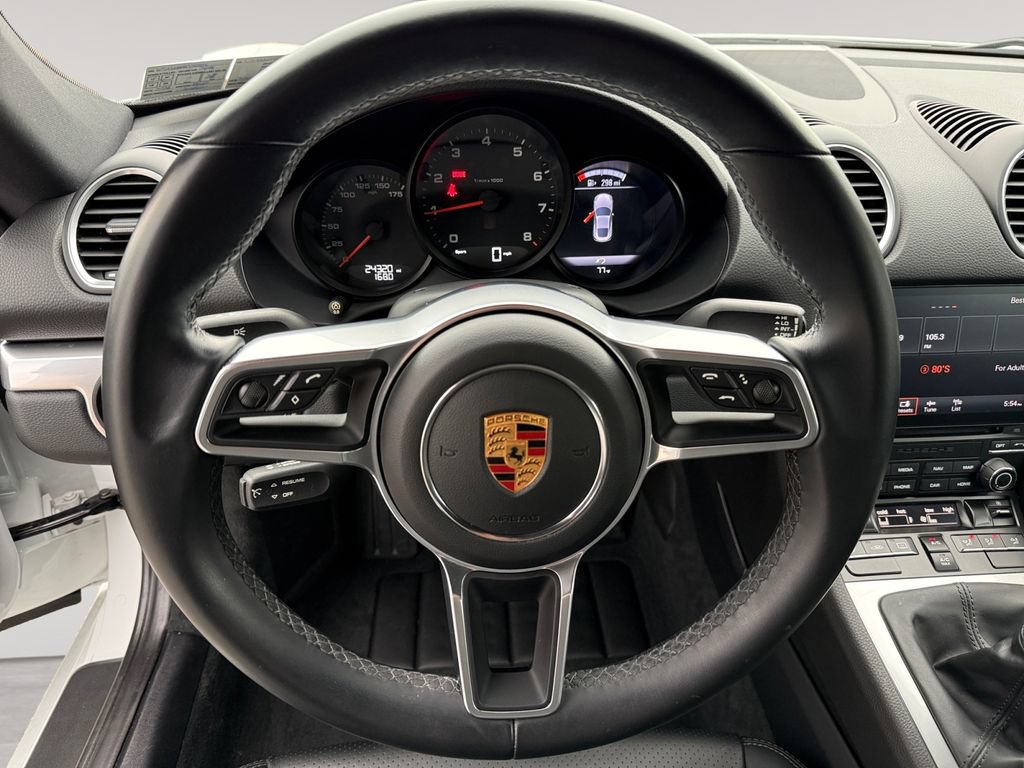 Used 2019 Porsche 718 Cayman RWD image 12