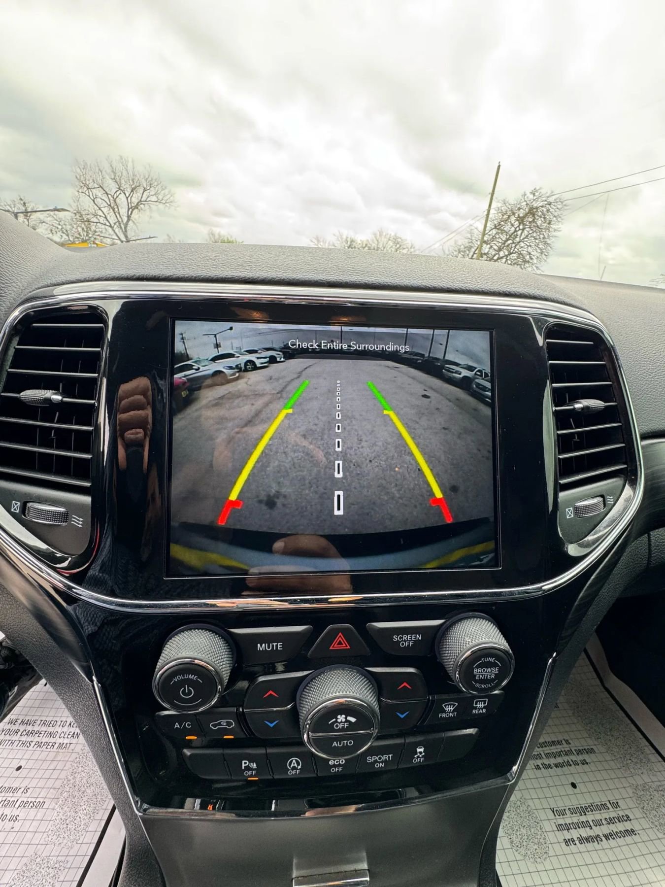 Used 2021 Jeep Grand Cherokee Laredo X image 19