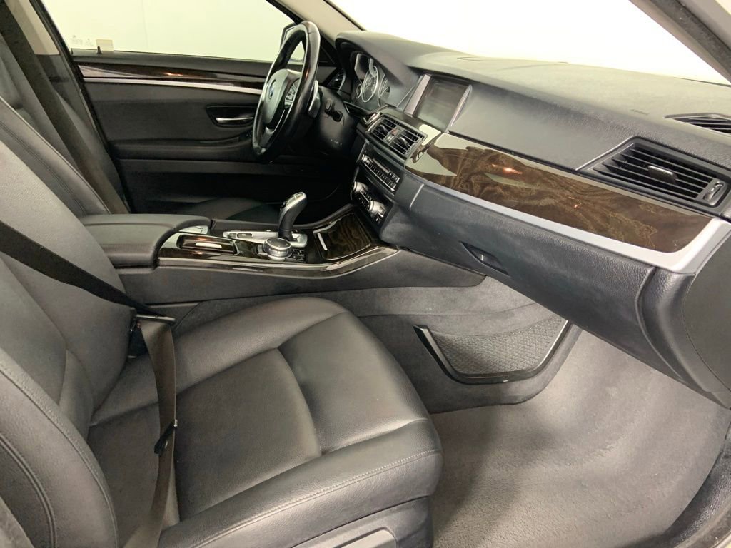 Used 2016 BMW 528i Sedan image 16