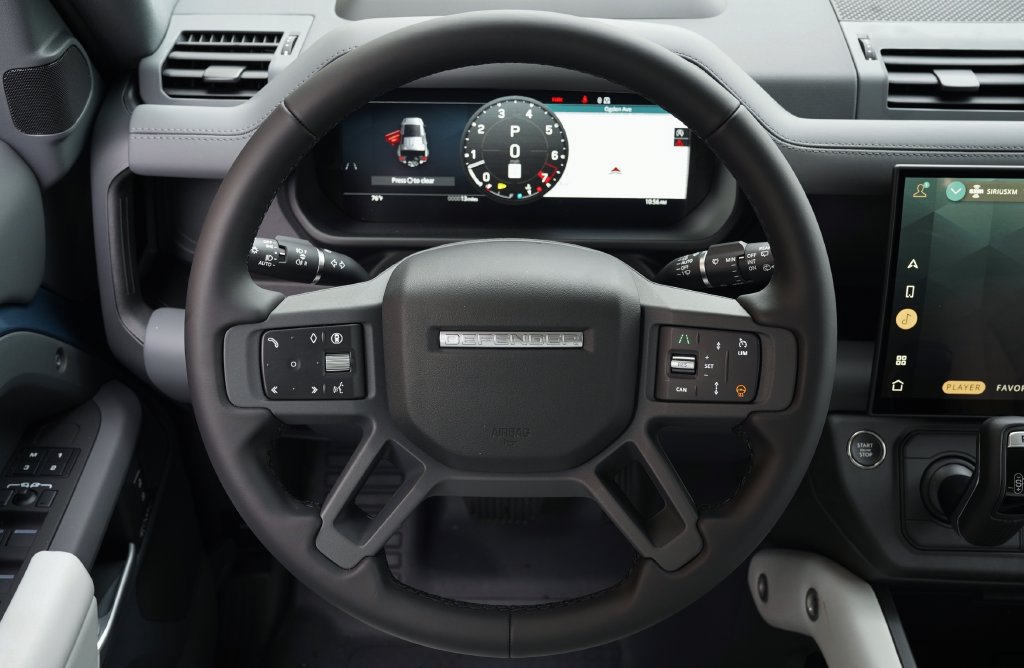 New 2026 Land Rover Defender 110 X-Dynamic SE AWD/4WD image 16