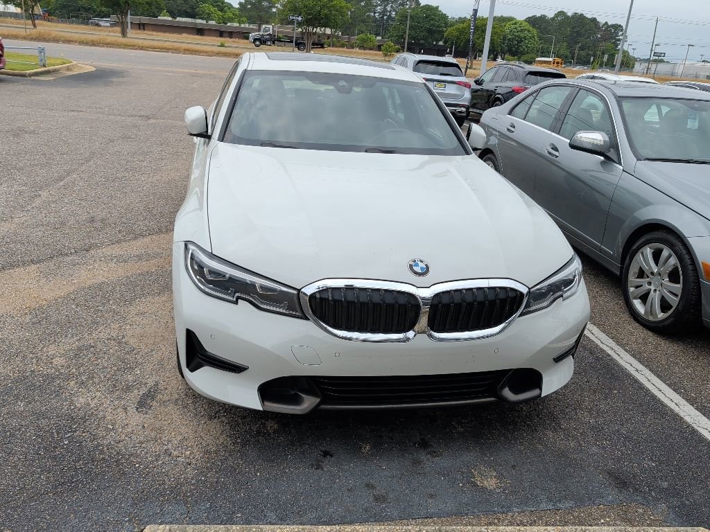 Used 2020 BMW 330i xDrive Sedan w/ Convenience Package AWD/4WD image 4
