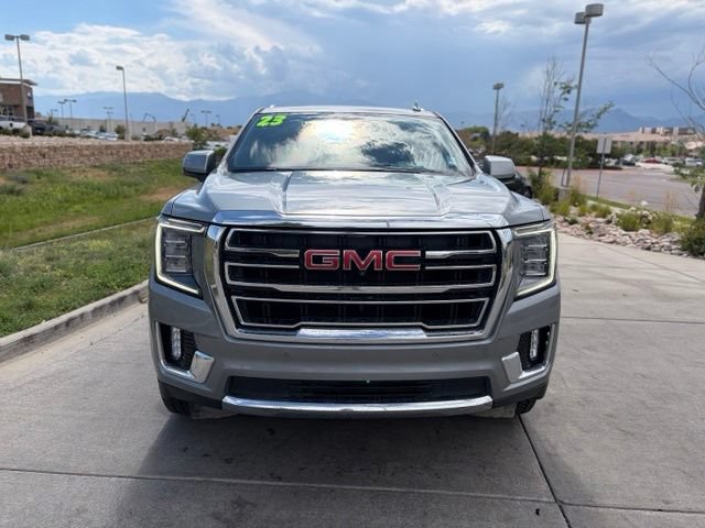 Used 2023 GMC Yukon XL SLT w/ SLT Luxury Package AWD/4WD image 4