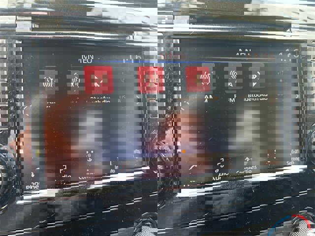 Used 2020 Nissan Rogue Sport S image 18