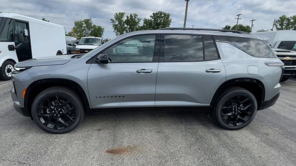 New 2026 Chevrolet Traverse RS w/ LPO, Floor Liner Package AWD/4WD image 7