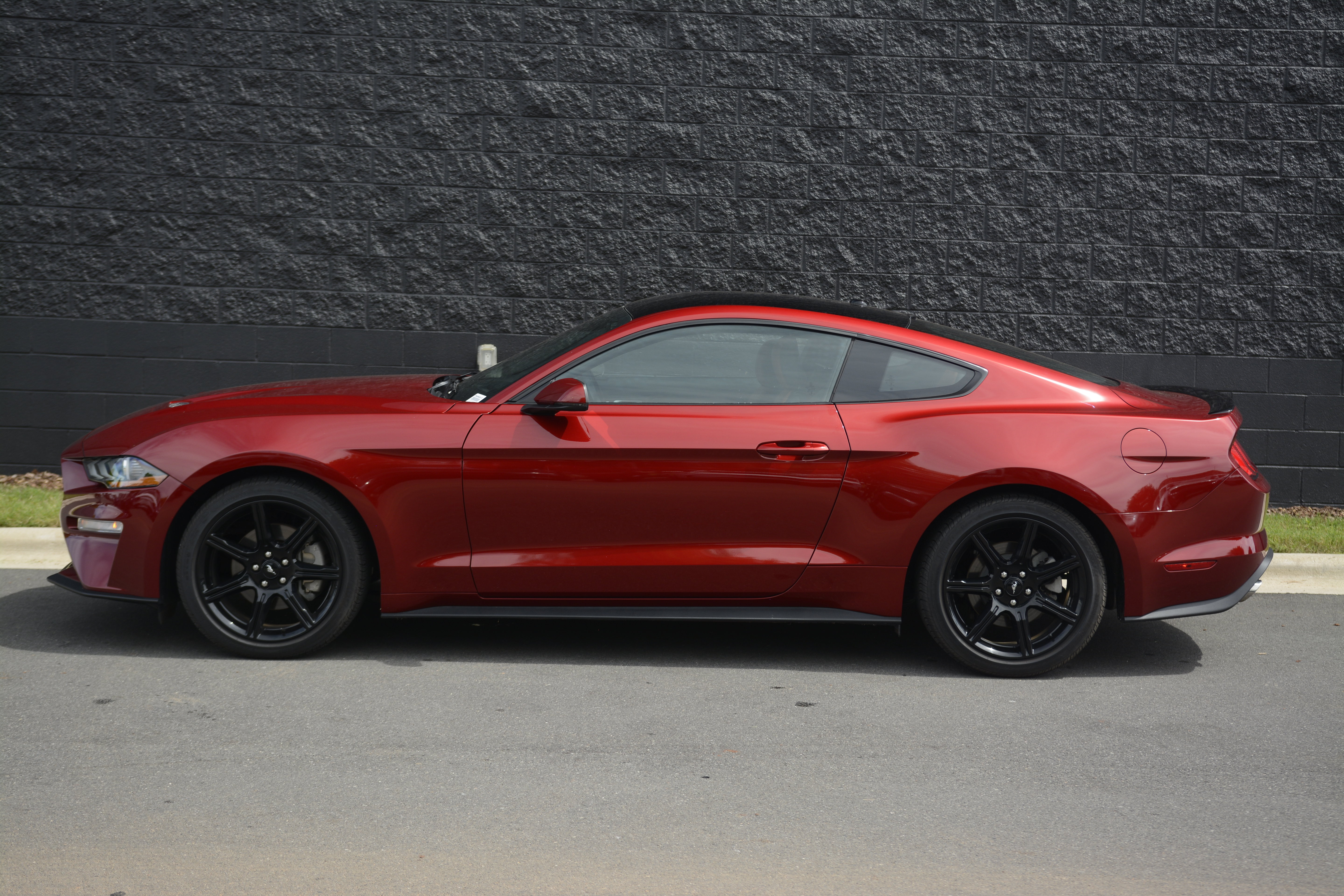 Used 2019 Ford Mustang Premium w/ Ford Safe & Smart Package RWD image 2