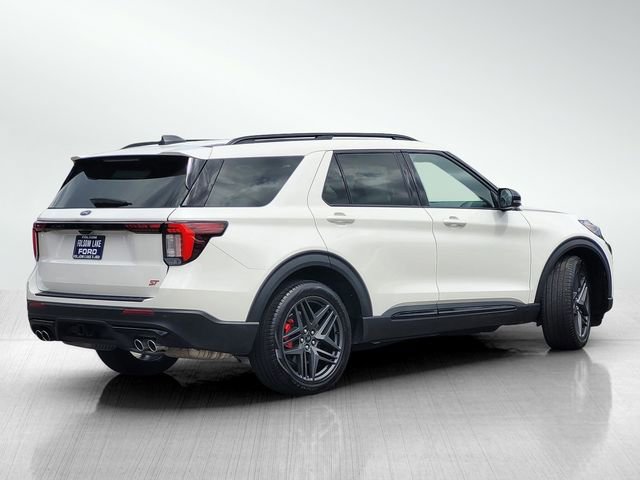 Certified 2025 Ford Explorer ST AWD/4WD image 4