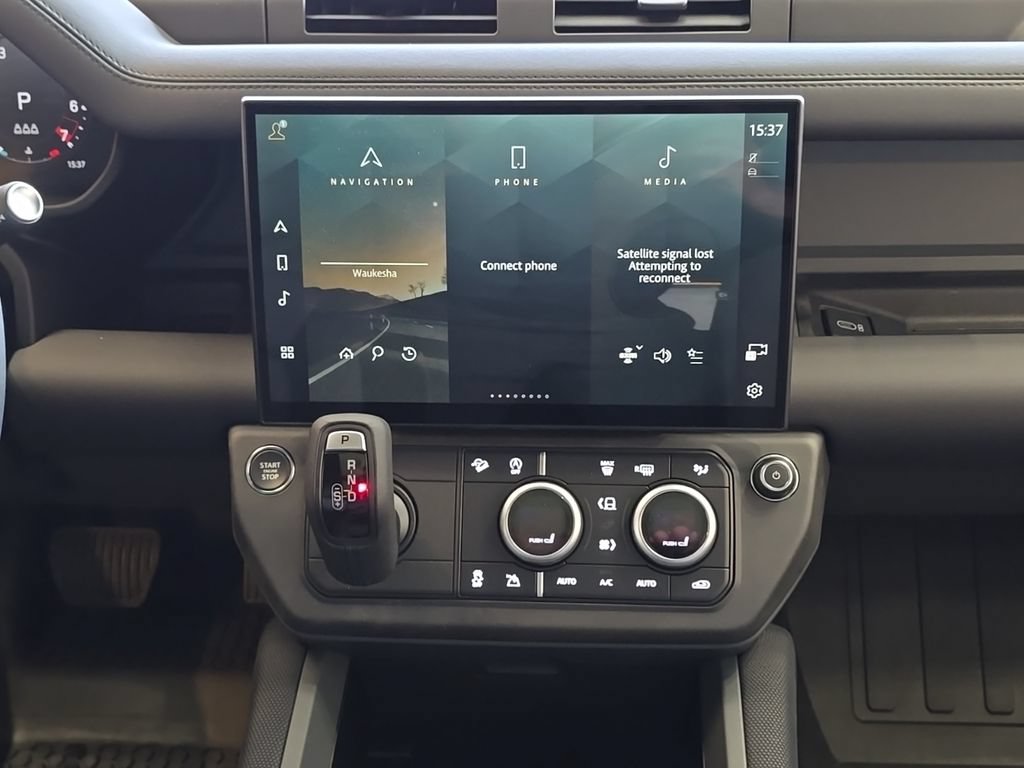 New 2026 Land Rover Defender 110 S AWD/4WD image 16