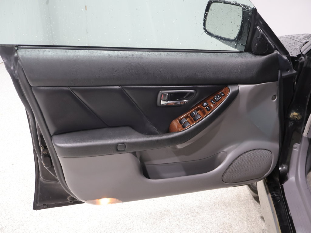 Used 2002 Subaru Outback Limited AWD/4WD image 21