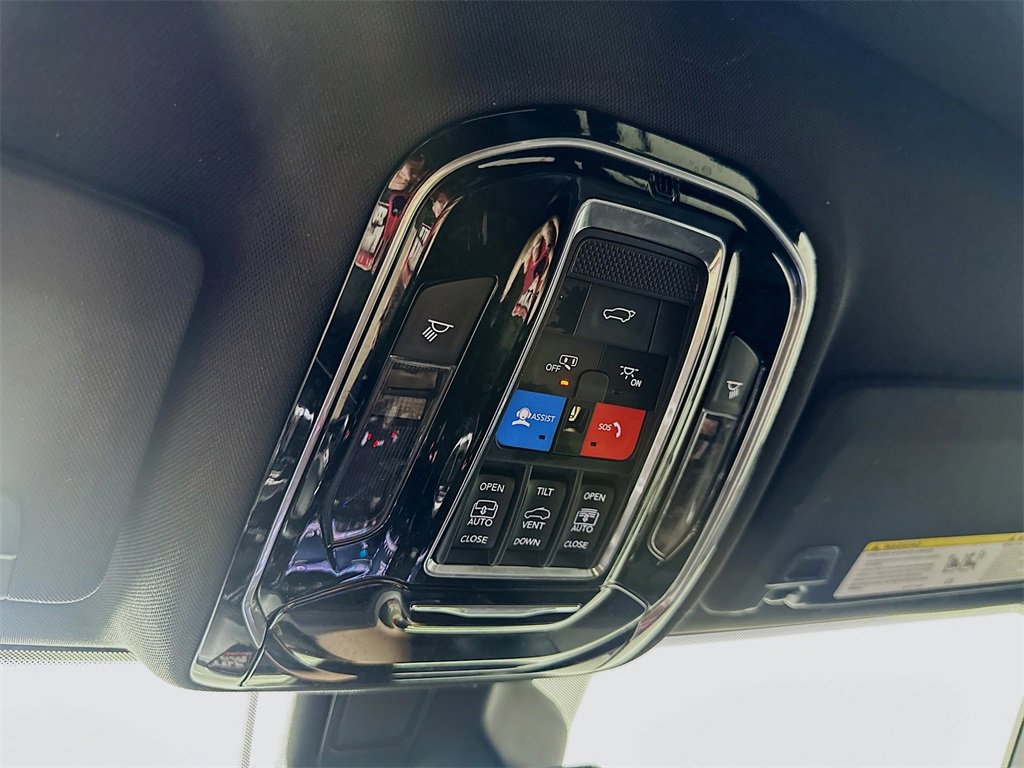 Used 2021 Jeep Grand Cherokee L Overland w/ Luxury Tech Group IV image 36