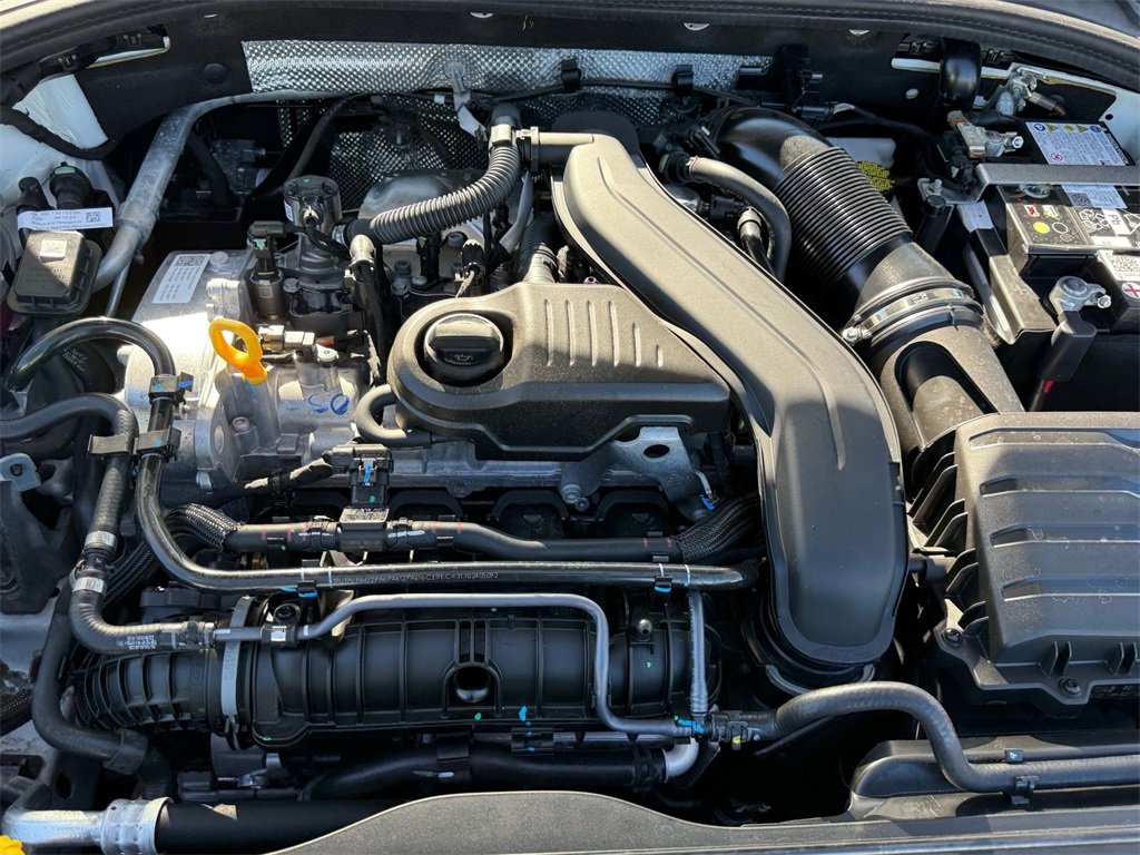 Certified 2025 Volkswagen Jetta SEL image 29