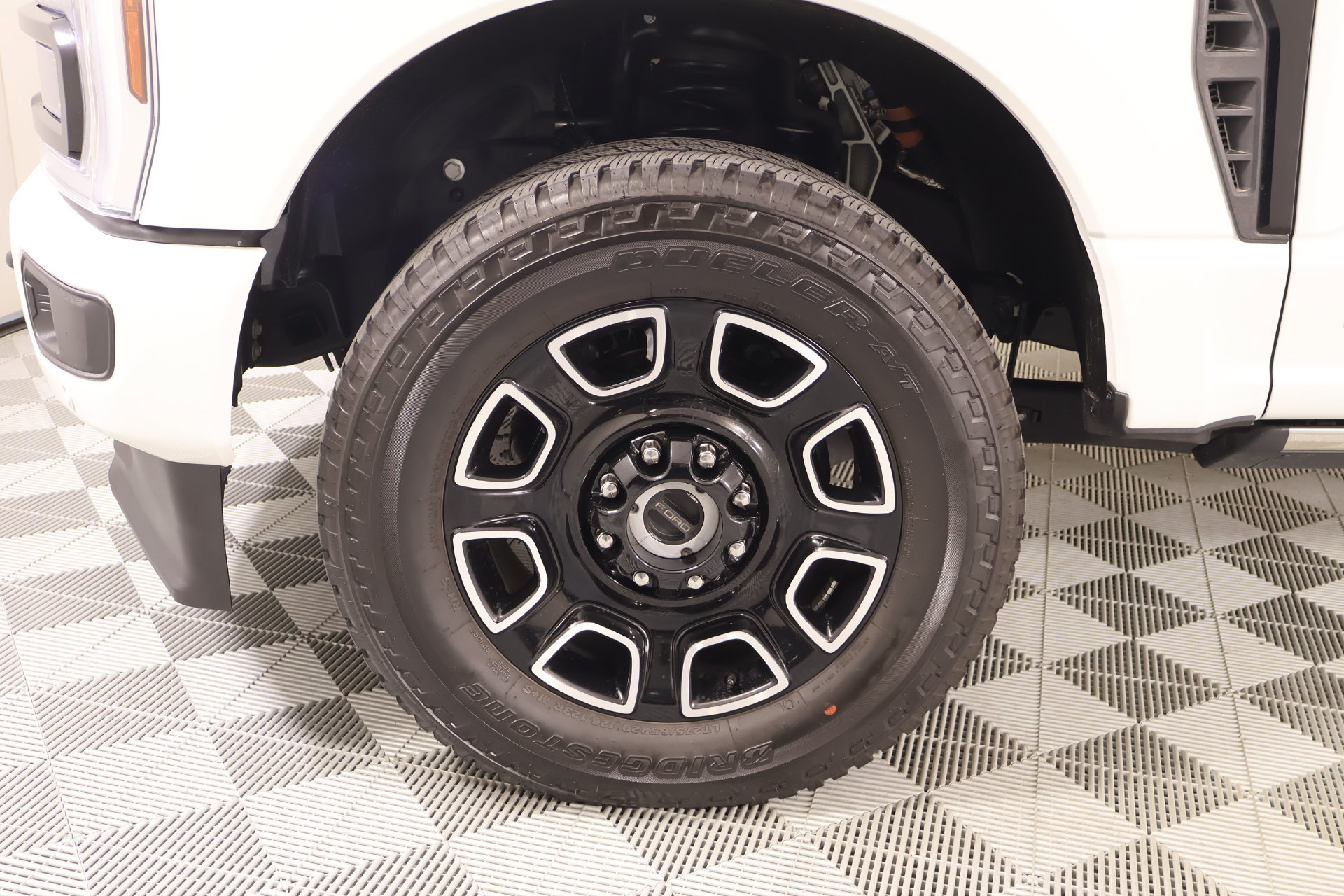 Used 2026 Ford F250 Platinum AWD/4WD image 19