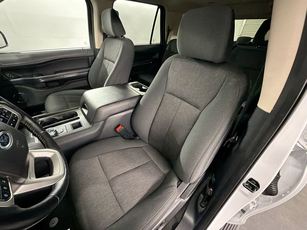 Used 2024 Ford Expedition XLT RWD image 19