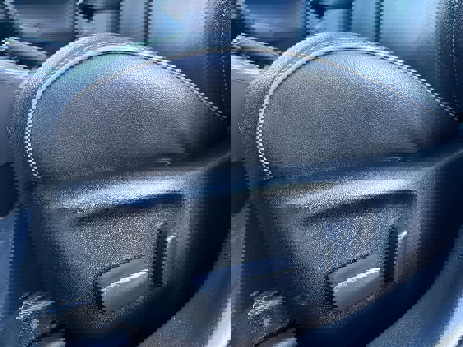 Used 2015 Toyota Corolla S Premium FWD image 18