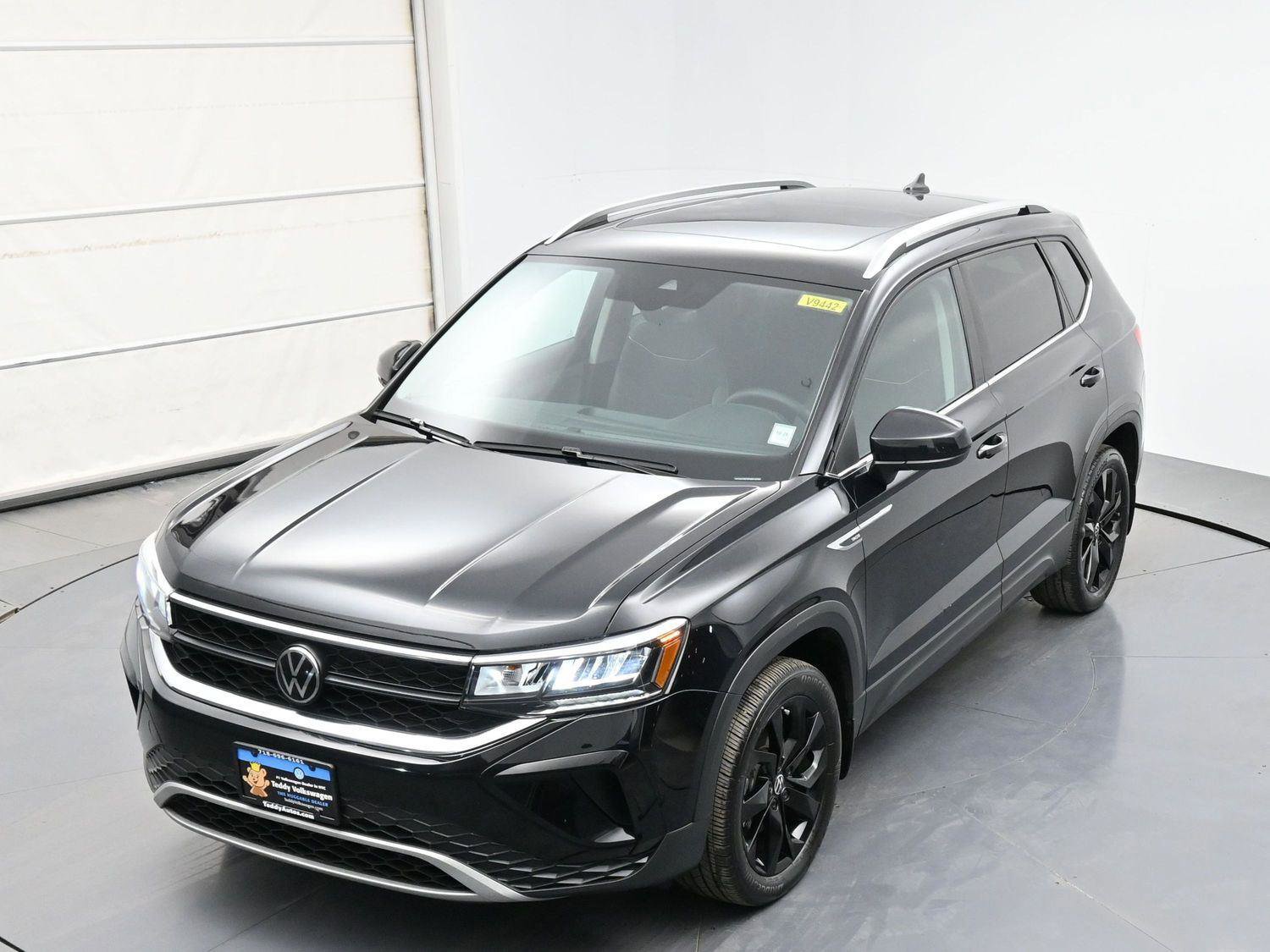 Used 2023 Volkswagen Taos SE image 34