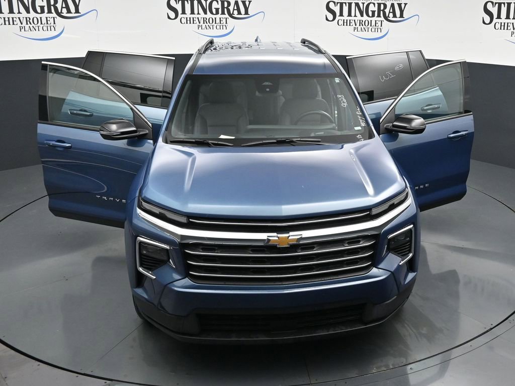 Used 2026 Chevrolet Traverse LT FWD image 34