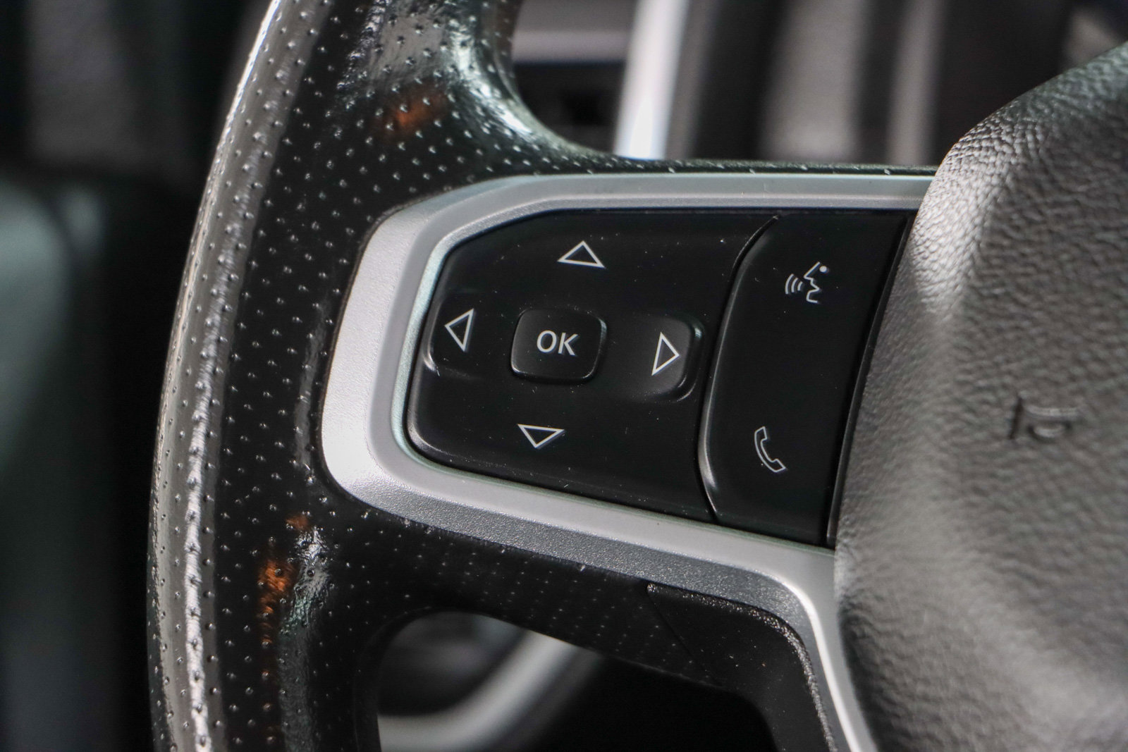 Used 2023 RAM 3500 SLT w/ Quick Order Package 2YG SLT image 13