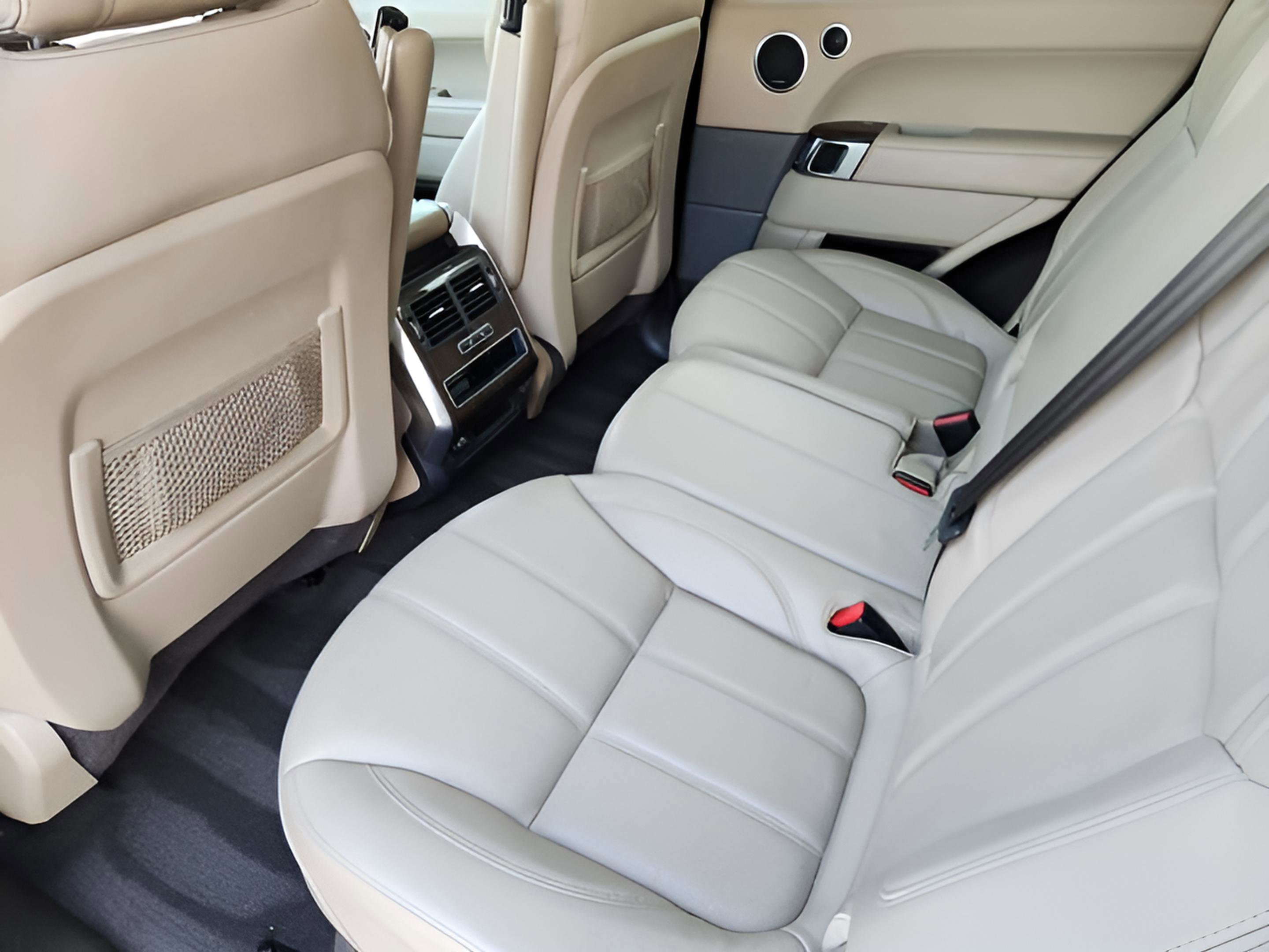 Used 2017 Land Rover Range Rover Sport HSE image 26