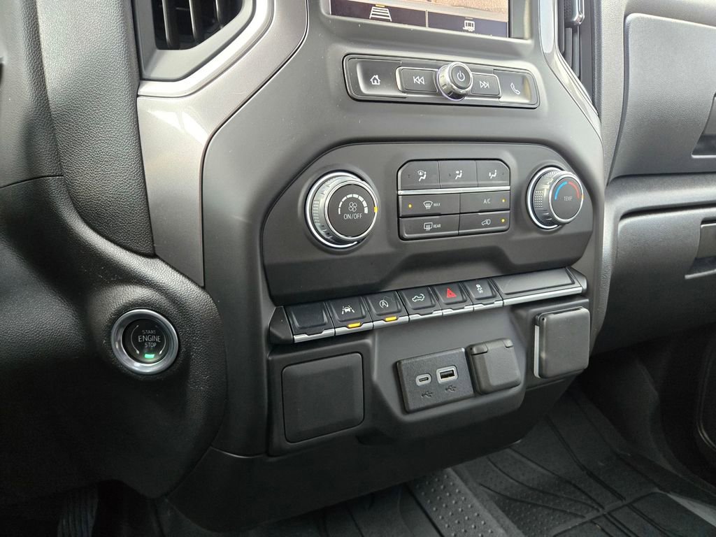 Certified 2025 Chevrolet Silverado 1500 Custom image 11