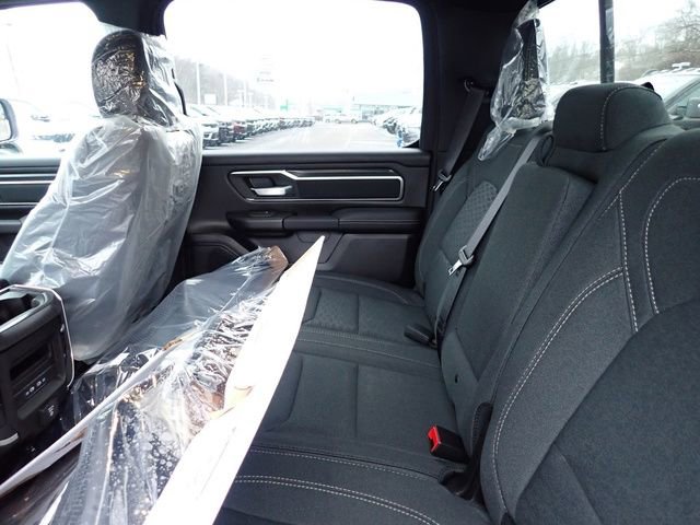 New 2026 RAM 1500 4x4 Crew Cab image 13