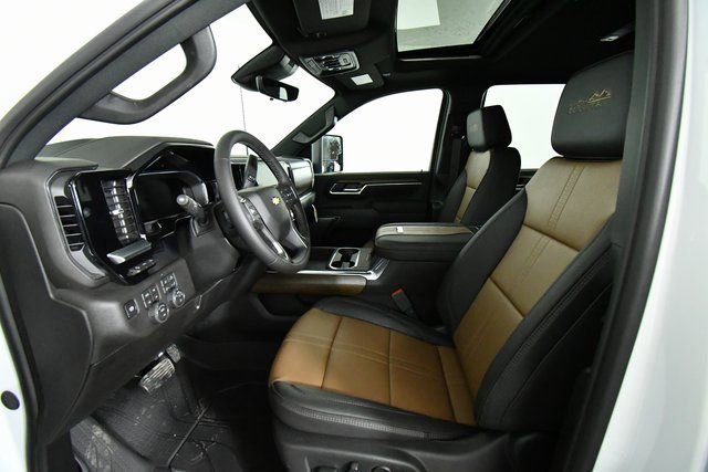 New 2026 Chevrolet Silverado 3500 High Country w/ Technology Package image 5