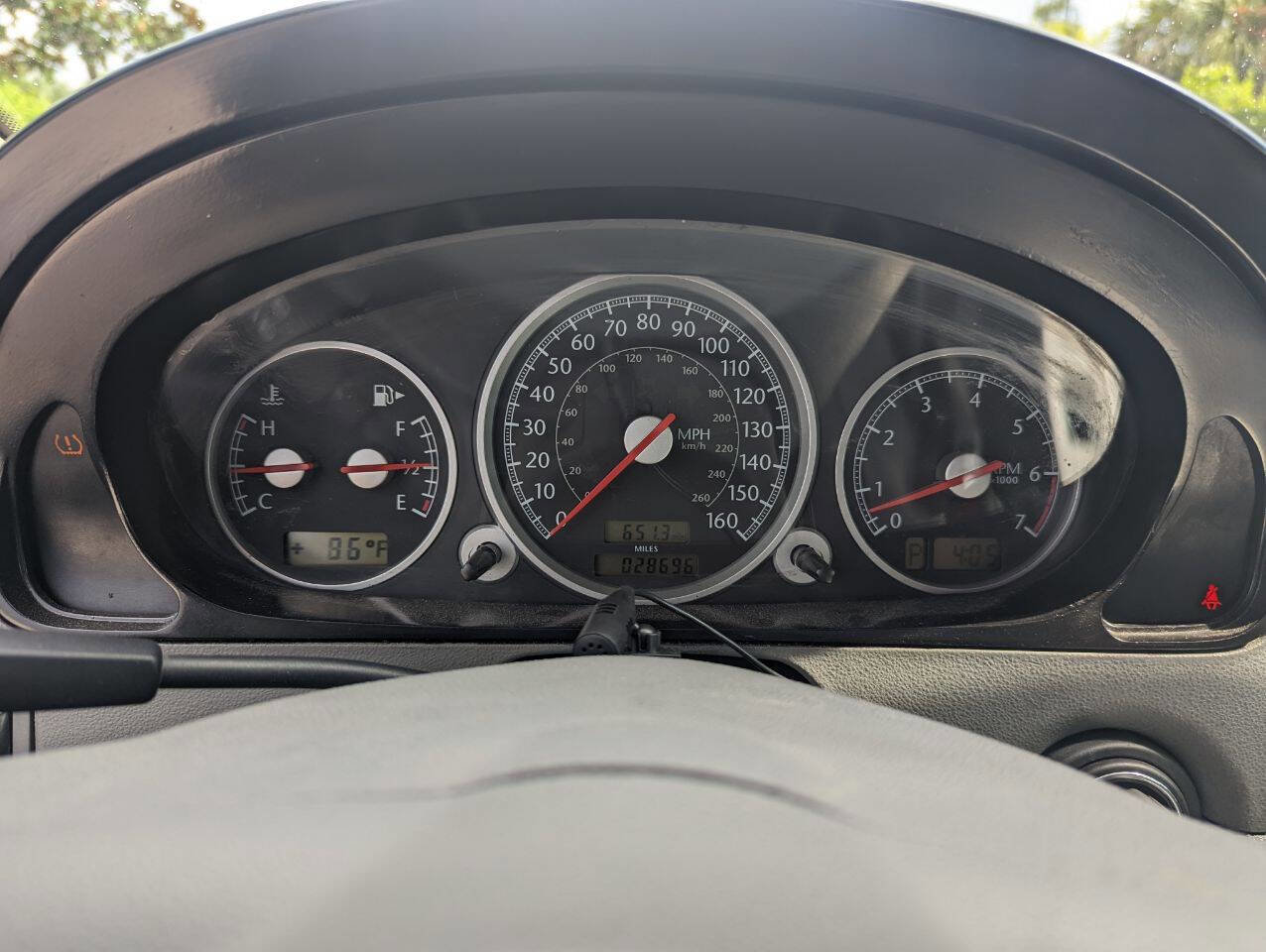 Used 2005 Chrysler Crossfire Limited image 10