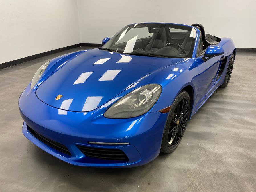 Used 2017 Porsche 718 Boxster image 2