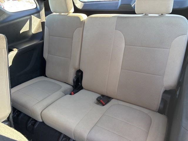 Used 2022 Chevrolet Traverse LS image 34