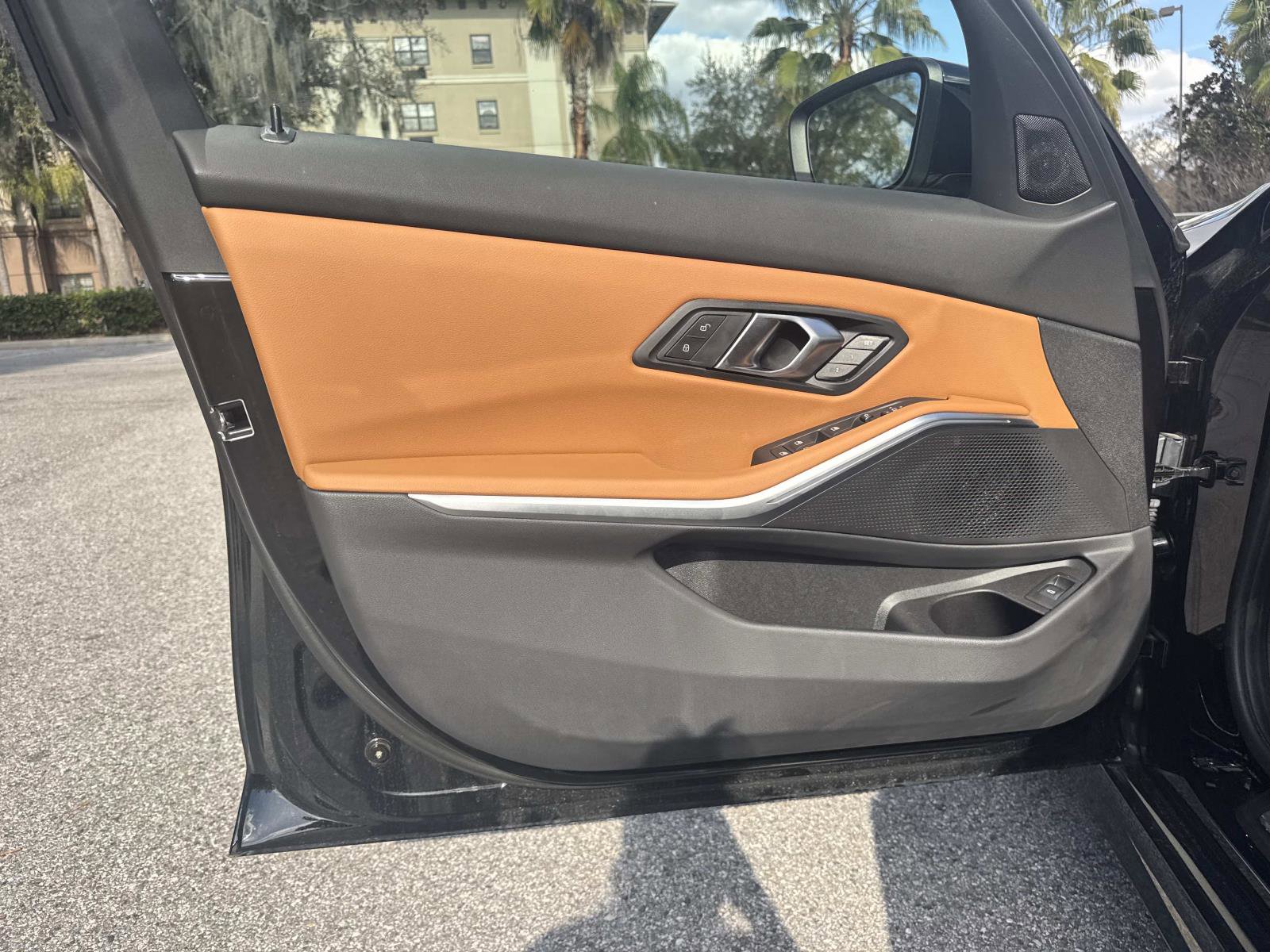 Certified 2025 BMW 330i 330i w/ Convenience Package image 17