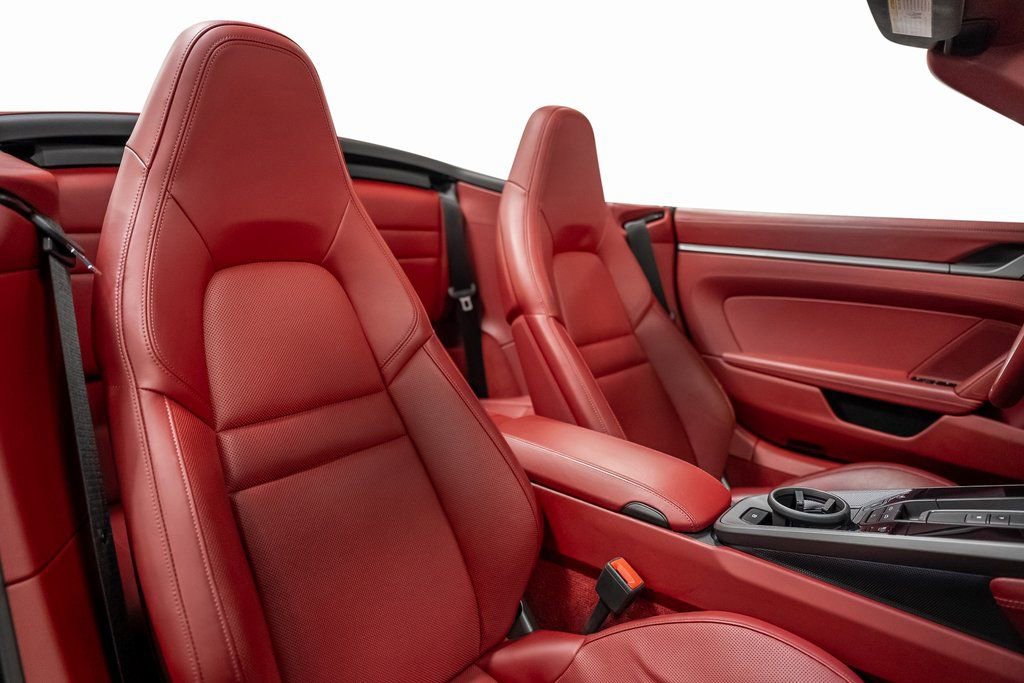 Used 2021 Porsche 911 Carrera S image 31