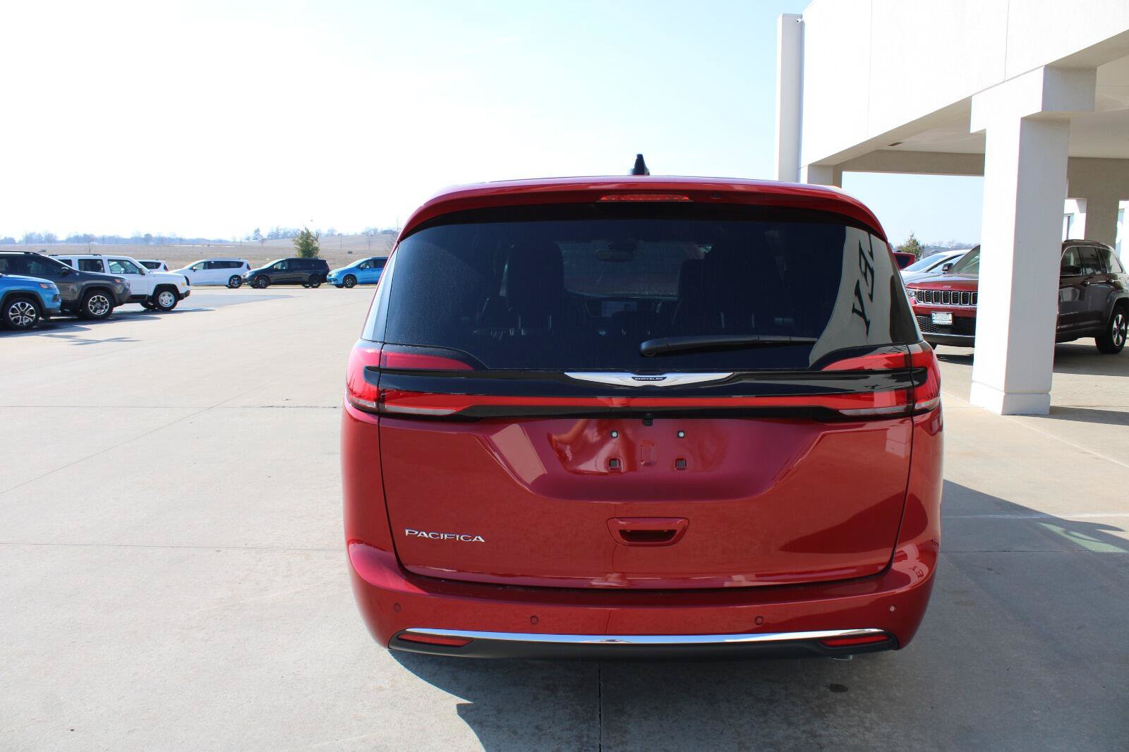 New 2026 Chrysler Pacifica Select FWD image 8
