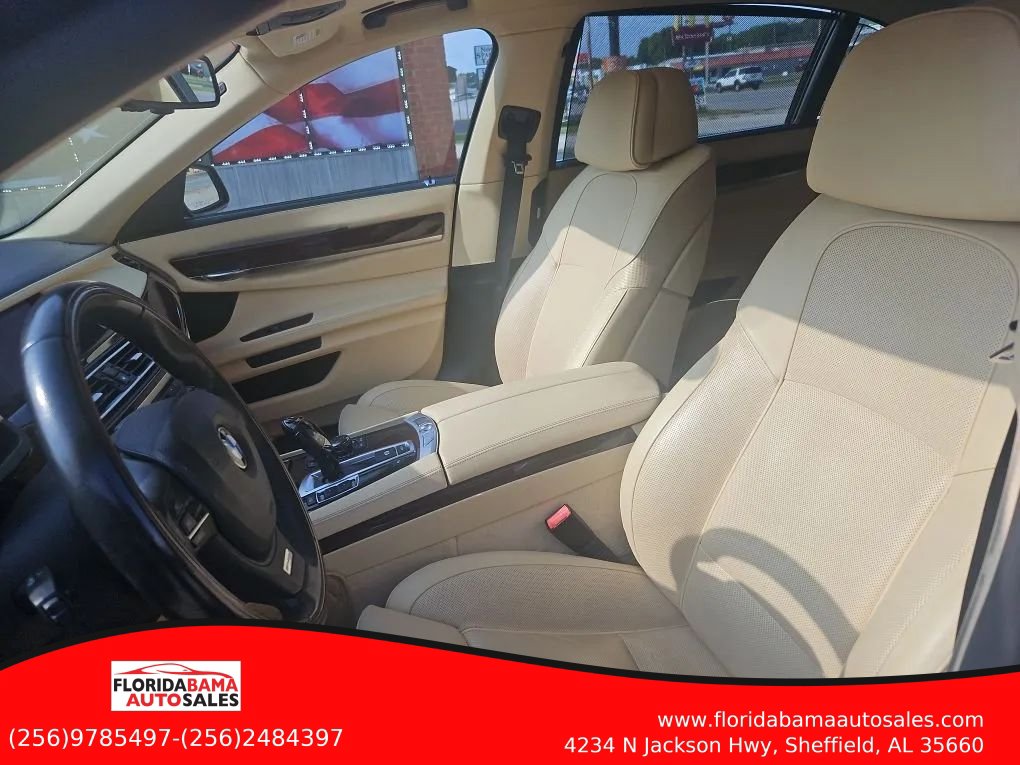 Used 2011 BMW 750Li w/ Luxury Rear Seating Pkg RWD image 12
