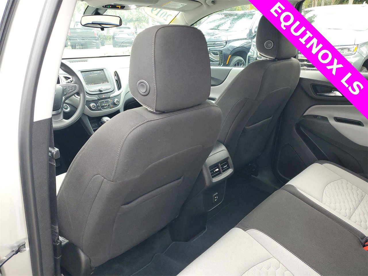 Used 2019 Chevrolet Equinox LS w/ LS Convenience Package image 9